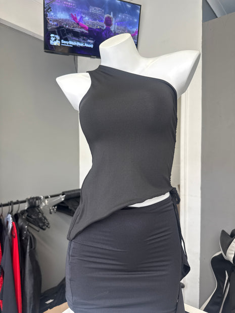 TOP ASIMETRICO BLACK