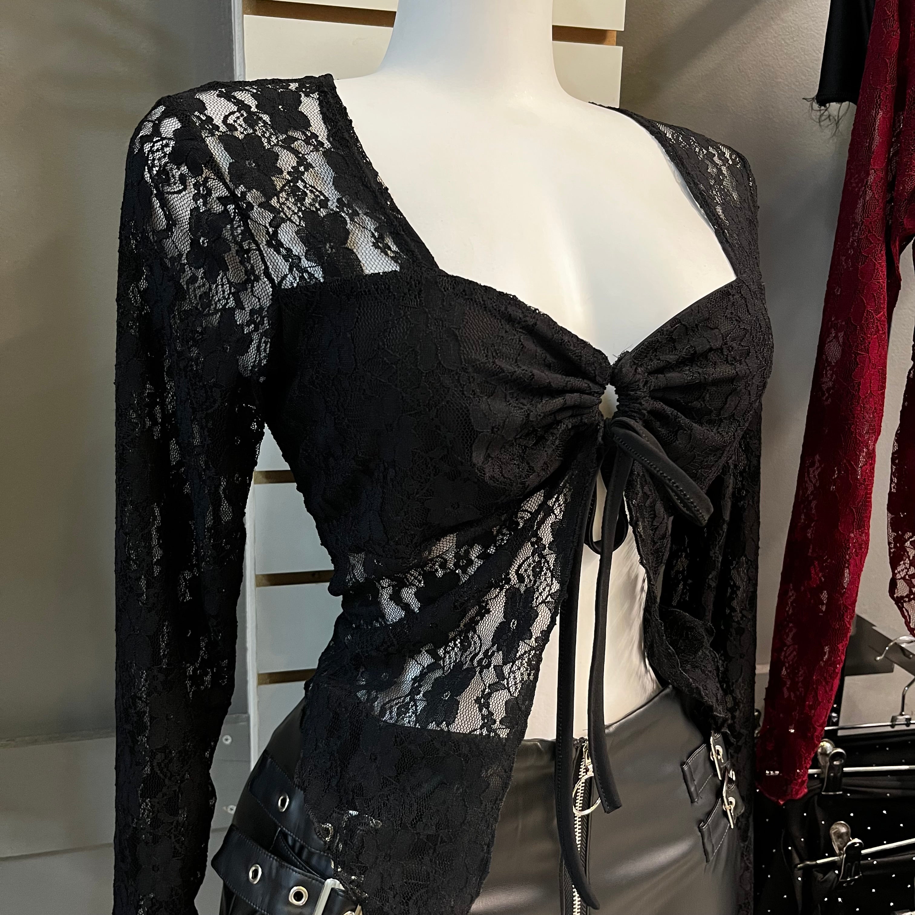 TOP LACY BLACK