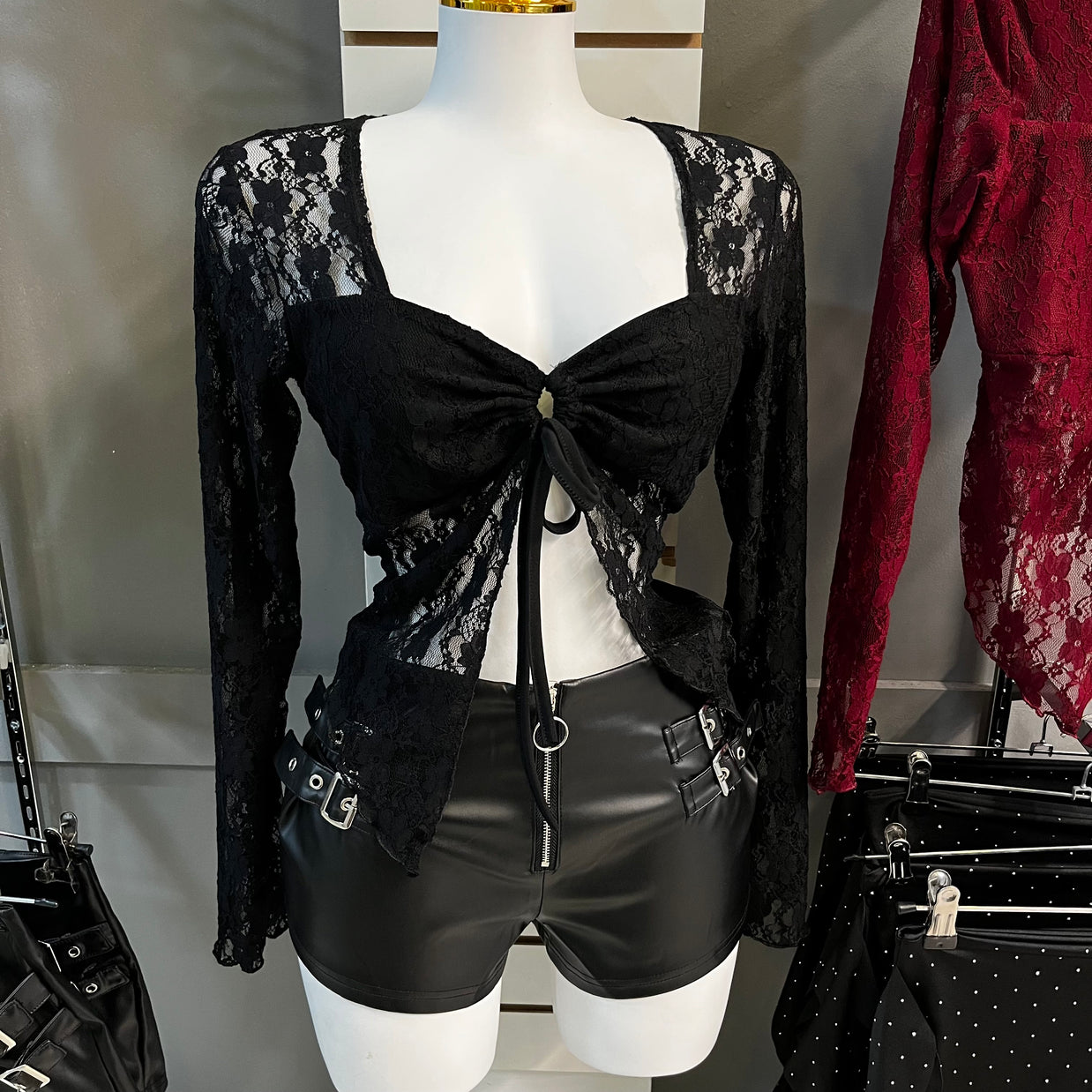 TOP LACY BLACK